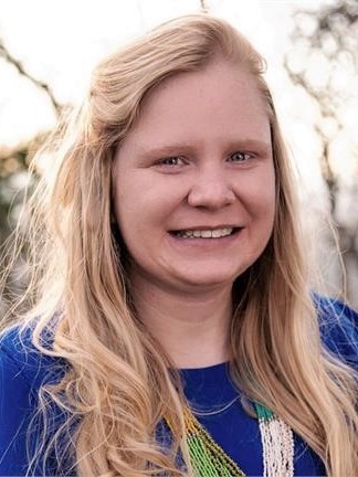 woman with blonde wavy hair